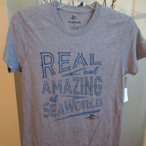 NWT Sea World Souvenir Gray Short Sleeve Tee Shirt Top Size L
